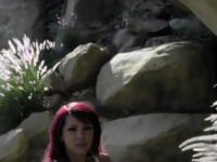 Red hair transbabe shows breasts outdoors | Tranny Update