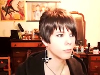 Shorthaired crossdresser cutie on webcam | Tranny Update | Porn videos