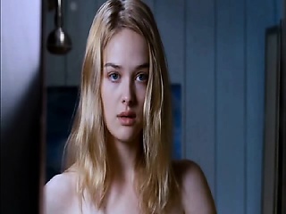 Jess Weixler Her Back As A Guy Squeezes And...