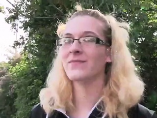 Big ass blonde amateur fucks outdoors in public