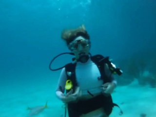 Handjob Underwater...