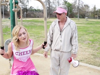 Cheerleading Stepteen...