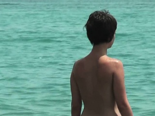 Real beach nudist voyeur...