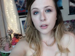 Webcam Teen Toying Her Sweet Hd...