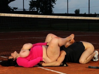 Real Plumper Queening Her Tennis Trainer...