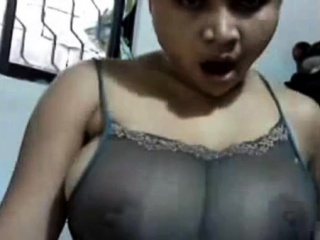 Young Indian Shows Tits In Webcam...