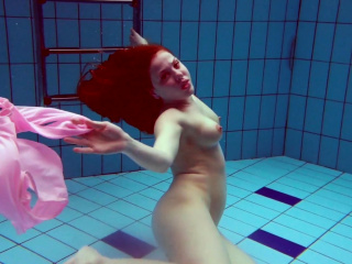 Simonna Sexy Naked Swimming...
