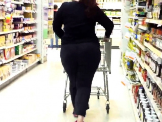 Bubble booty redhead bbw showing off assets..