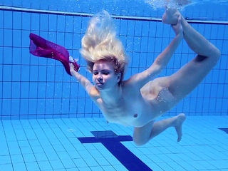 Elena Proklova Underwater Mermaid S...