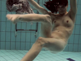 Loris Licicia Underwater Swimming Naked...