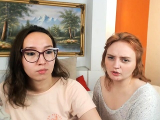 Amateur young lesbian webcam