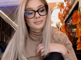 Russian Solo Blonde Webcam Girl Pussy...
