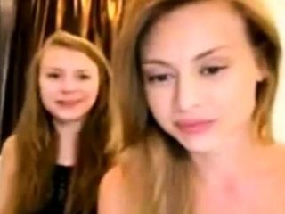 2 Superbes Soeurs Samusent Devant Leur Webcam...