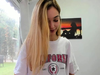 Sexy Amateur Hot Blonde Teen Show Webcam...