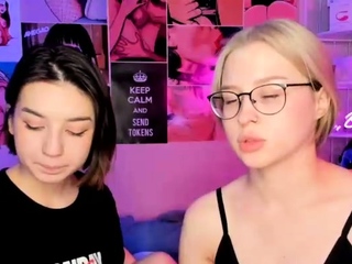 Webcam lesbian foot fetish video