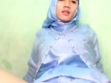 Hijab crossdresser main dildo masturbasi derry tarakan