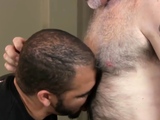 Experienced Bear Plows Gay Bottoms Ass