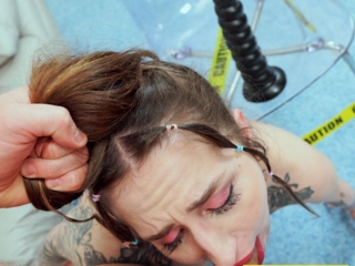 Aliana Foxs Takes Relentless POV Deepthroat